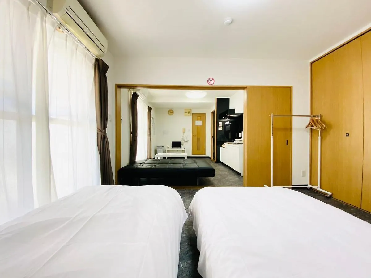 Ferienwohnung グランファミーユ島之内 702 広いバルコニー ペット不可 No Pet Ōsaka Apartment